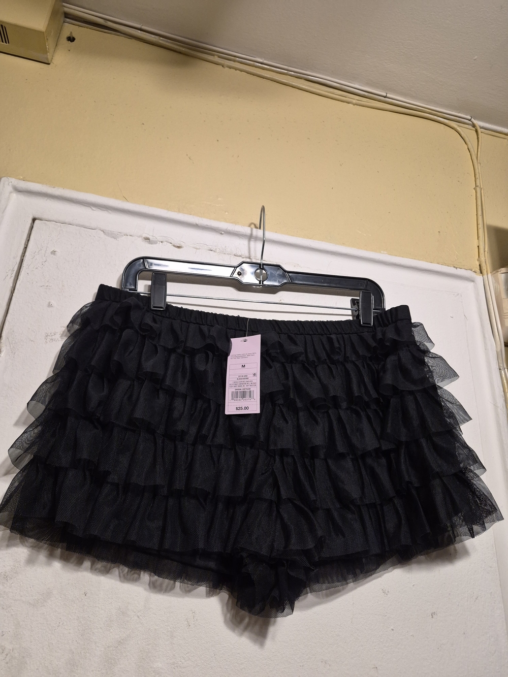 Wild fable Women's Black Ruffled Mini Shorts Size Medium